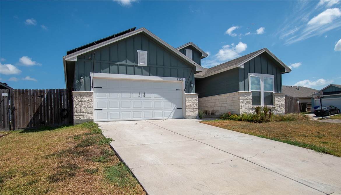 9222 Murdock Dr Property Photo 2