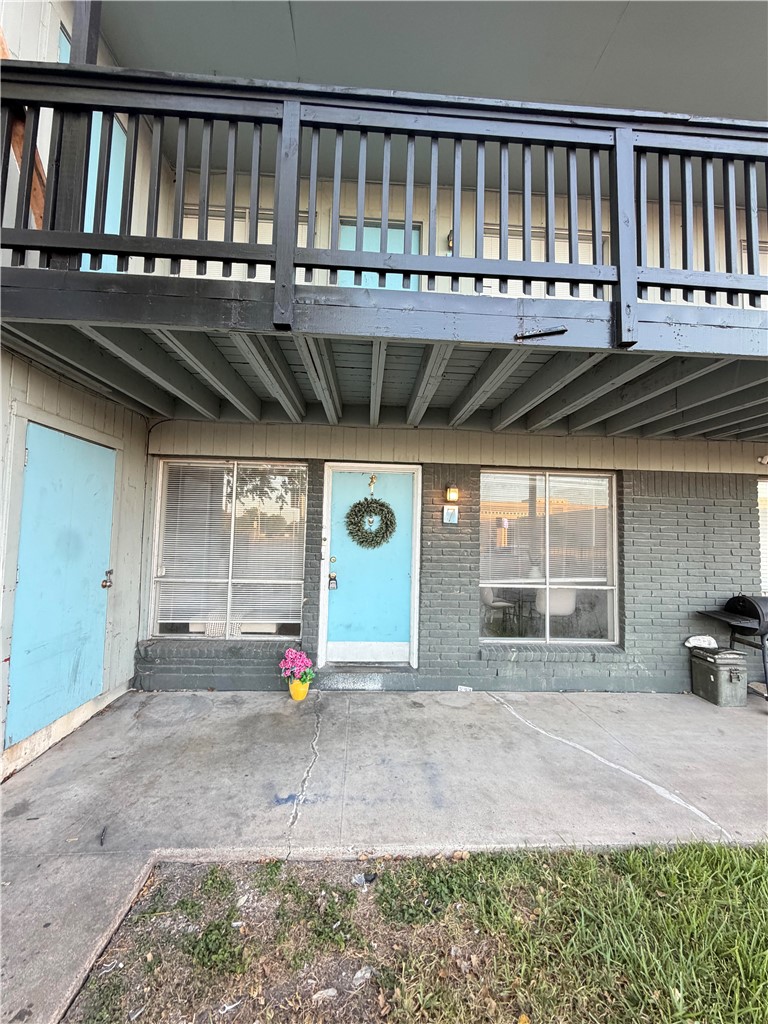 3249 S Staples St 7 Property Photo 1