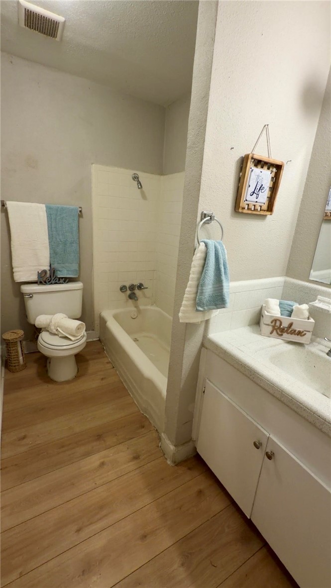 3249 S Staples St 7 Property Photo 6