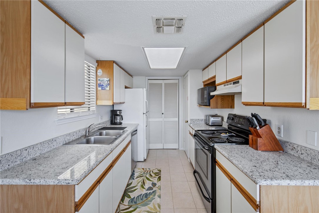 15425 Fortuna Bay Dr 304 Property Photo 10