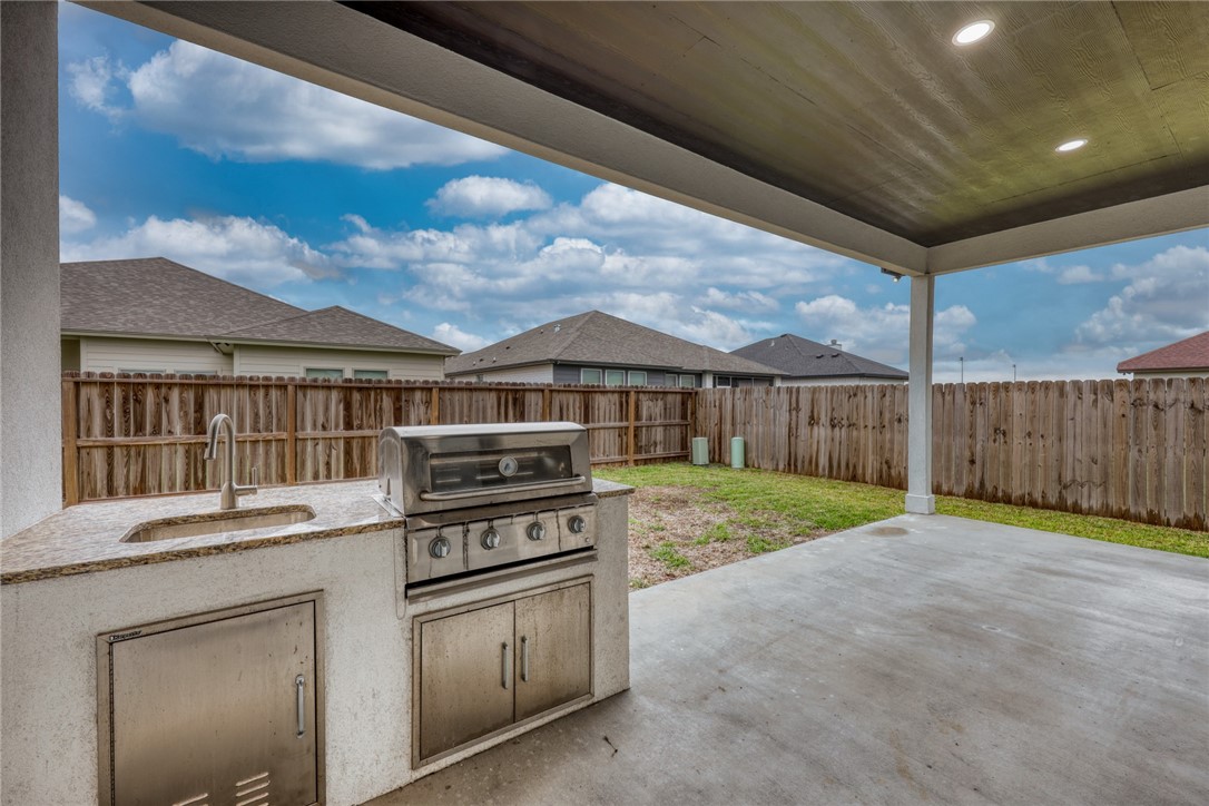 2610 Lady Andrea Dr Property Photo 27