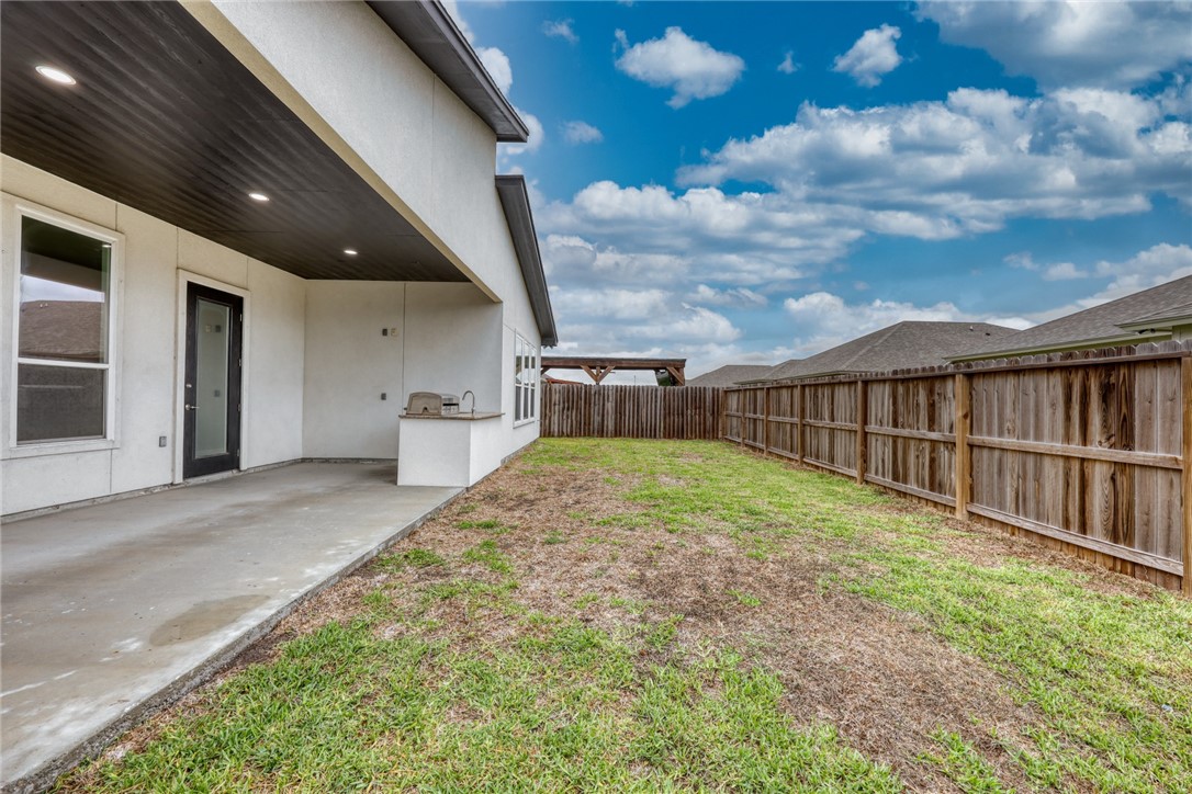 2610 Lady Andrea Dr Property Photo 28