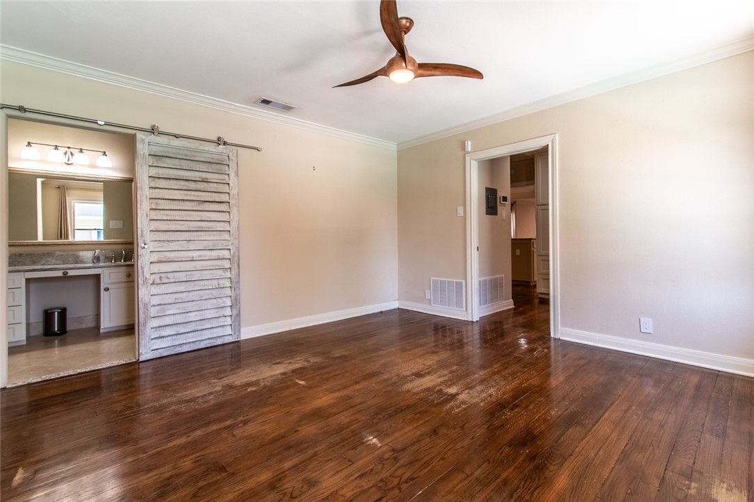 155 Santa Barbara St Property Photo 26