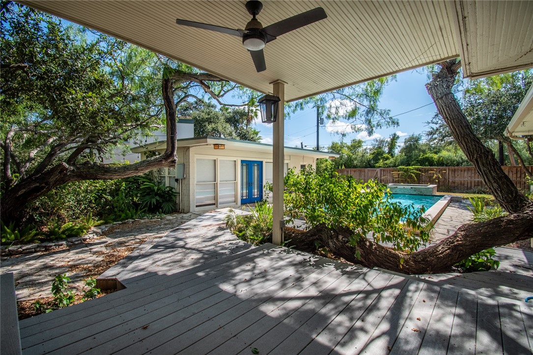 155 Santa Barbara St Property Photo 39