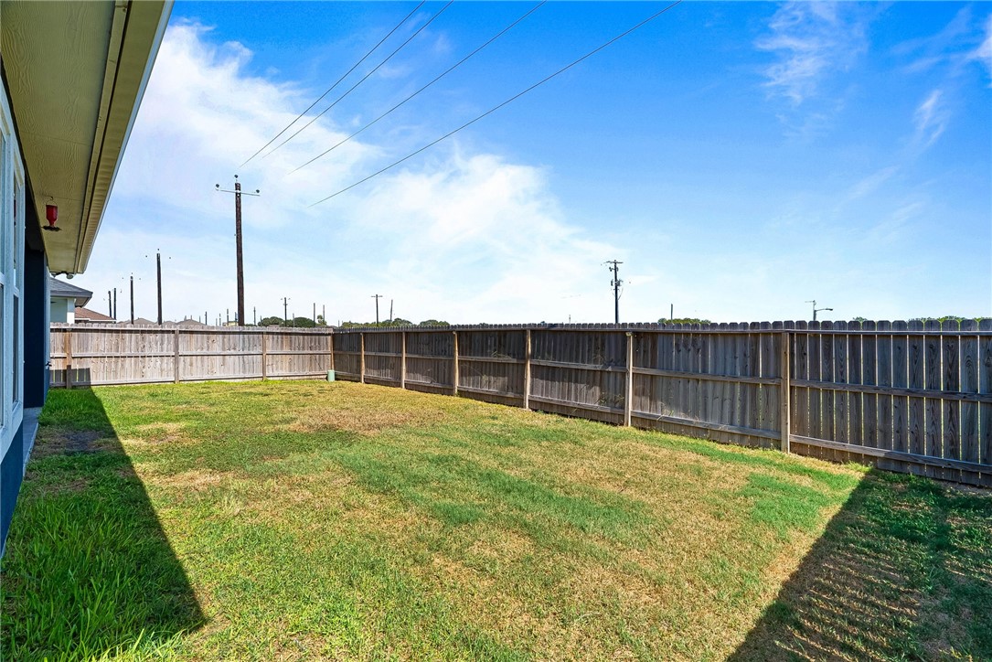7830 Leylah Dr Property Photo 28