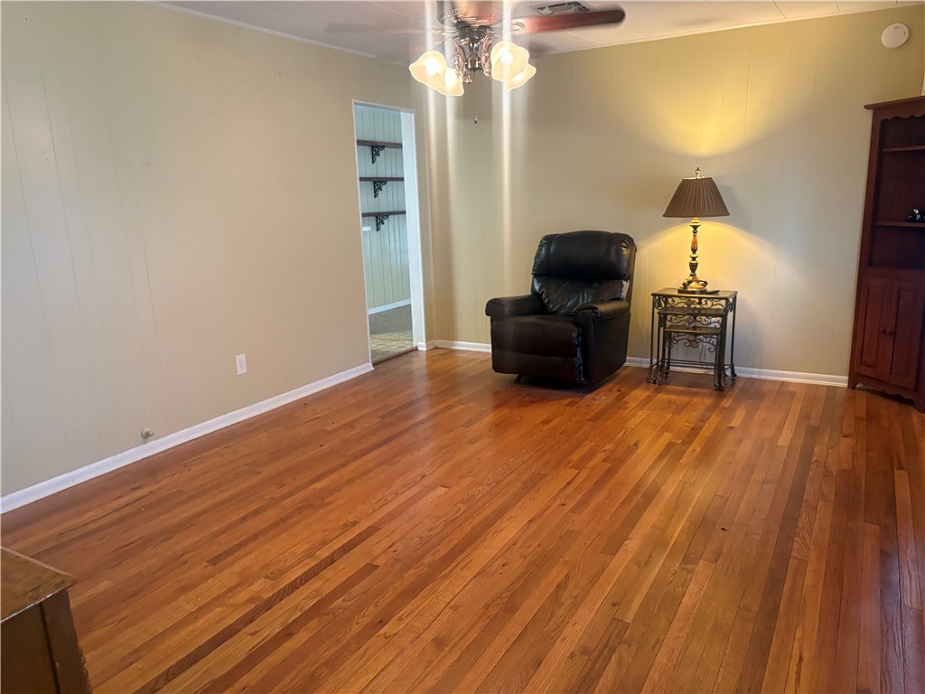 1010 E Fulton St Property Photo 18