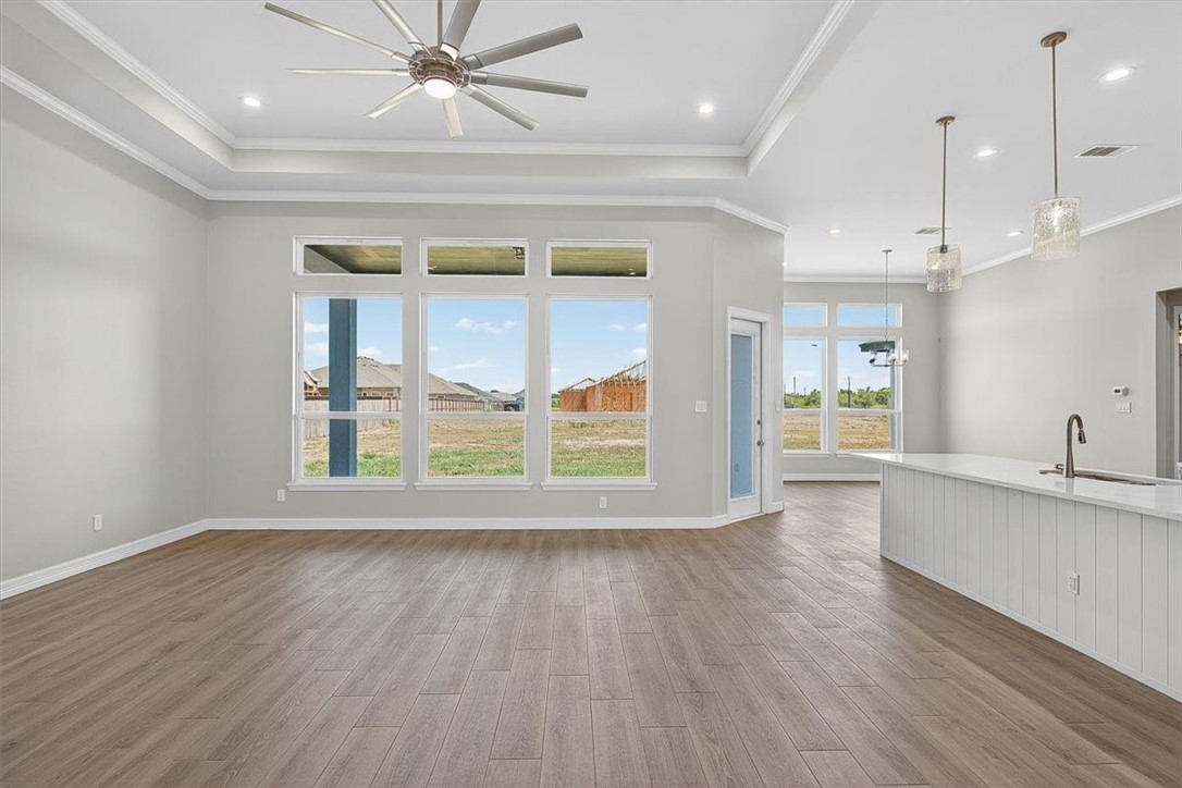 2110 Sera Property Photo 5