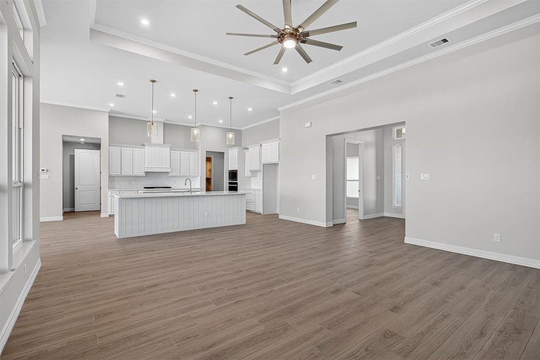2110 Sera Property Photo 8