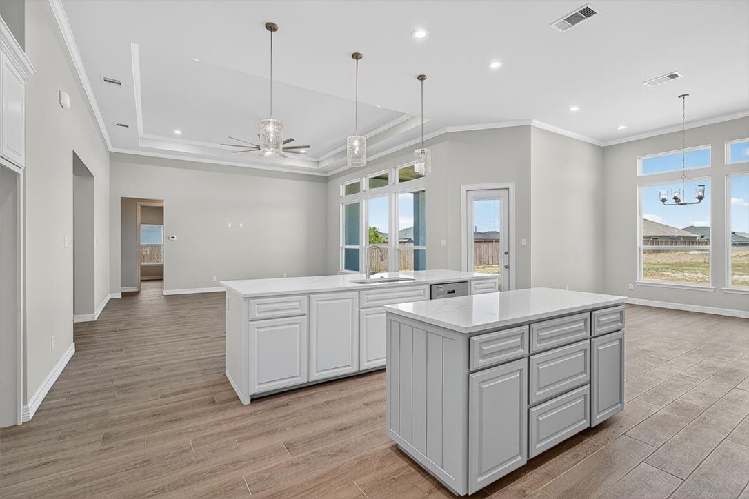 2110 Sera Property Photo 13