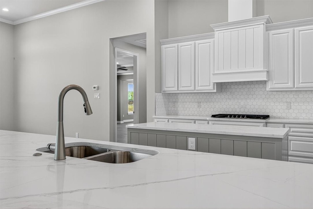 2110 Sera Property Photo 16