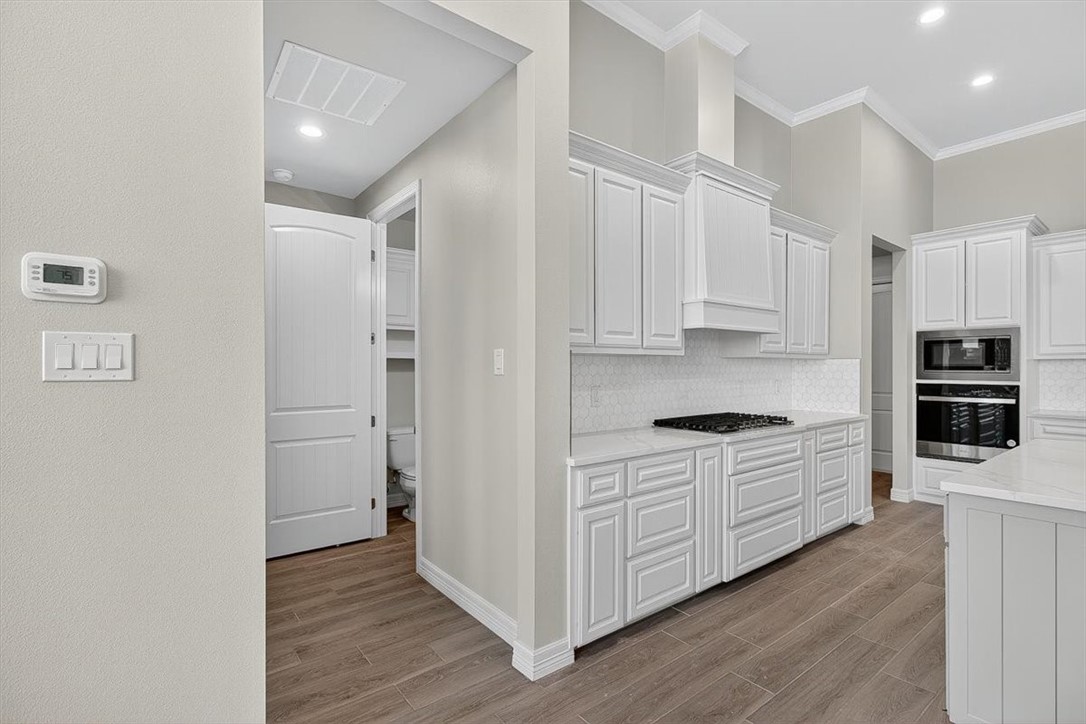 2110 Sera Property Photo 31