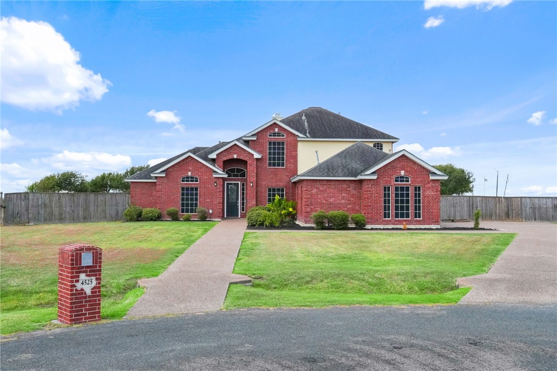 4525 Barnard Dr Property Photo 1