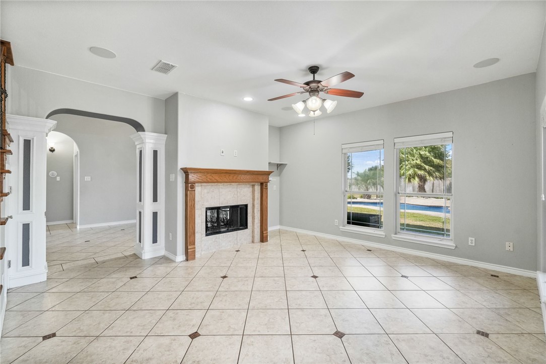4525 Barnard Dr Property Photo 9