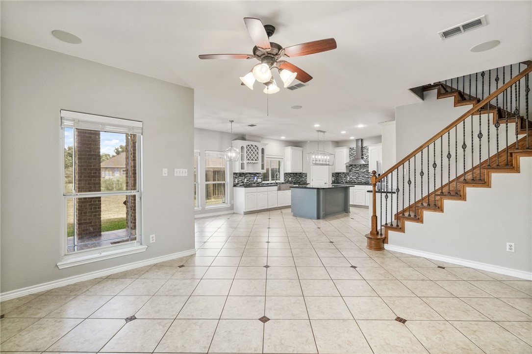 4525 Barnard Dr Property Photo 10