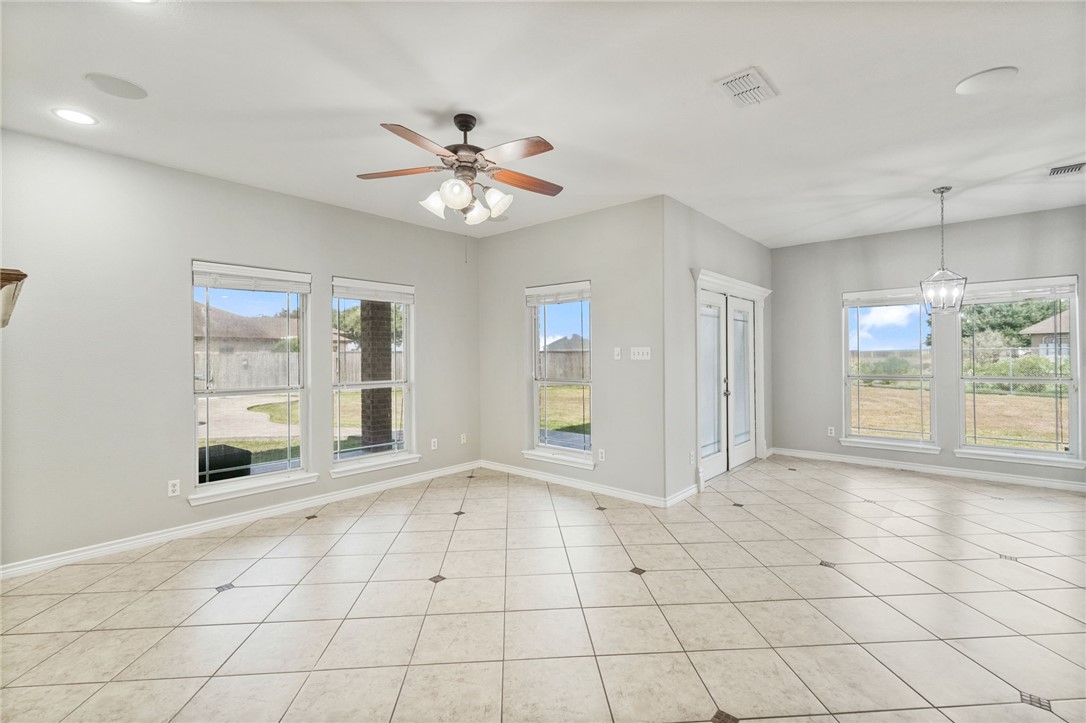4525 Barnard Dr Property Photo 12