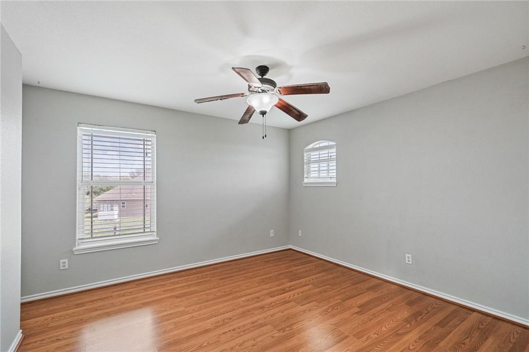 4525 Barnard Dr Property Photo 32