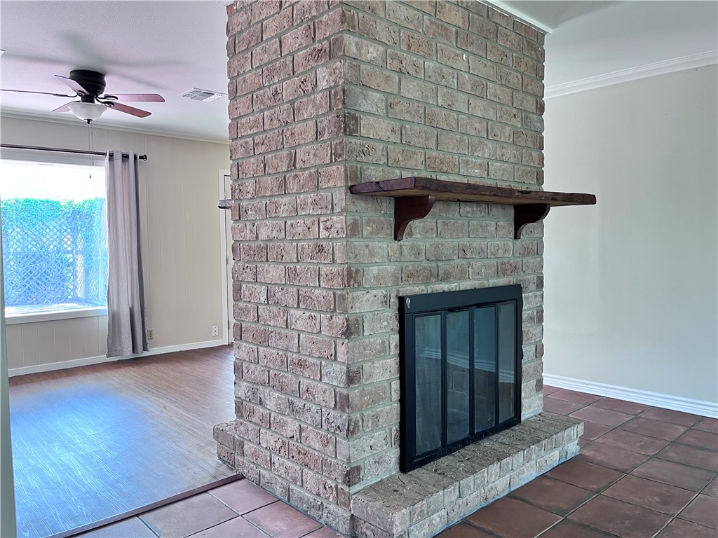 501 Dolphin Pl Property Photo 3