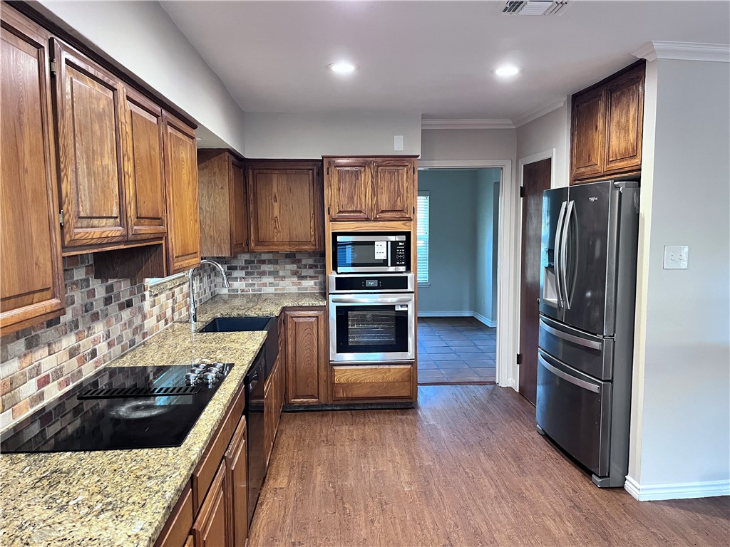 501 Dolphin Pl Property Photo 12