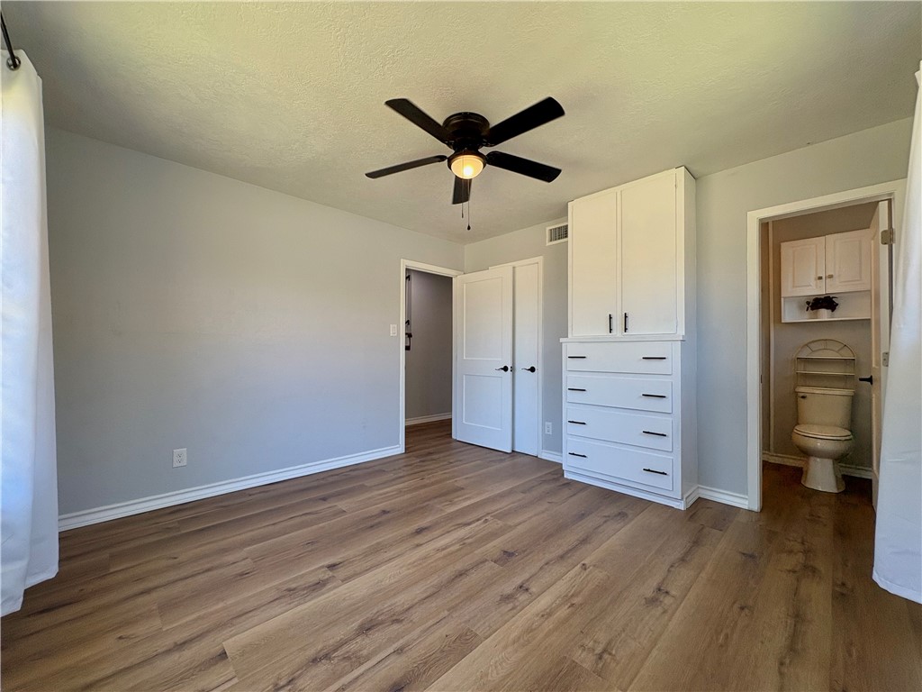 221 Ghent Pl Property Photo 8