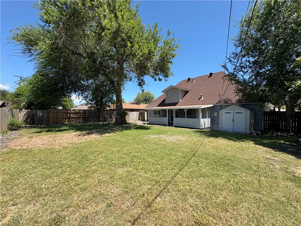 221 Ghent Pl Property Photo 17