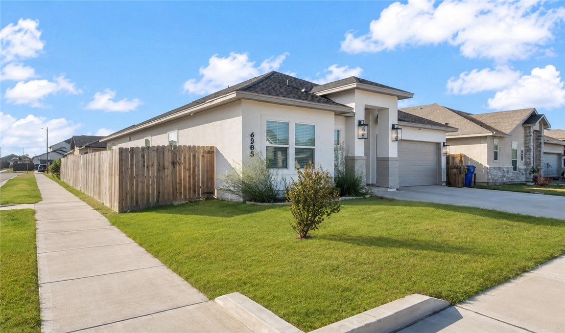 4102 Nadia Dr Property Photo 2