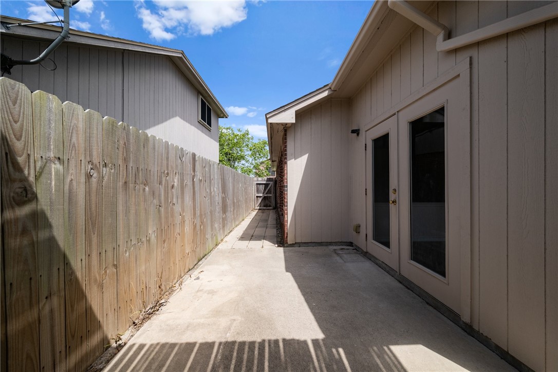 7518 Fort Griffen Dr Property Photo 12