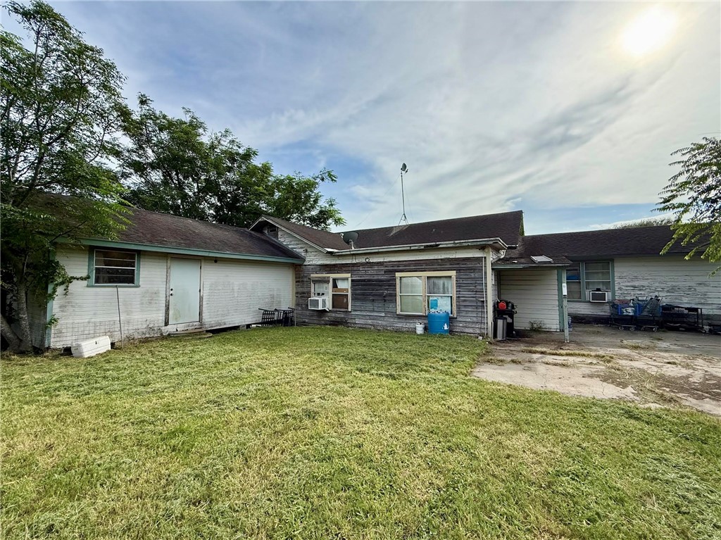 3926 S 6th St Property Photo 25