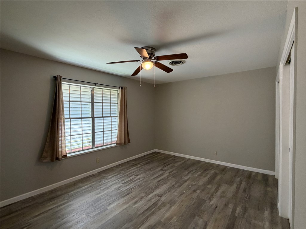 749 Burkshire Dr Property Photo 34