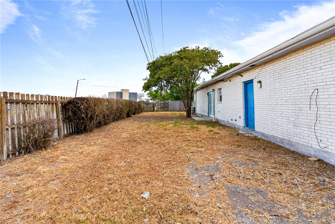 624 Del Mar Blvd Property Photo 20