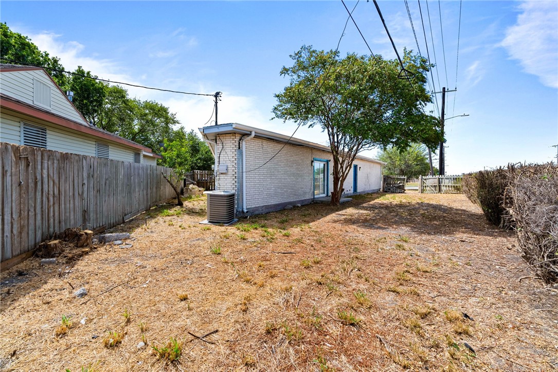 624 Del Mar Blvd Property Photo 21