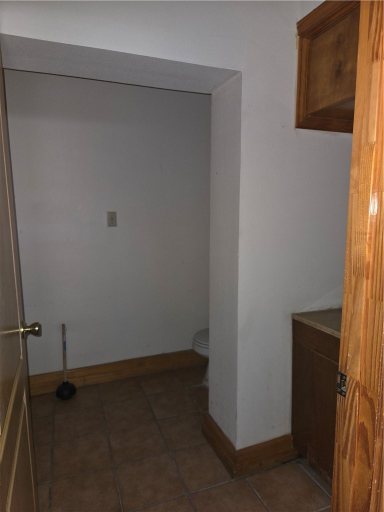 1010 S Staples St Property Photo 5