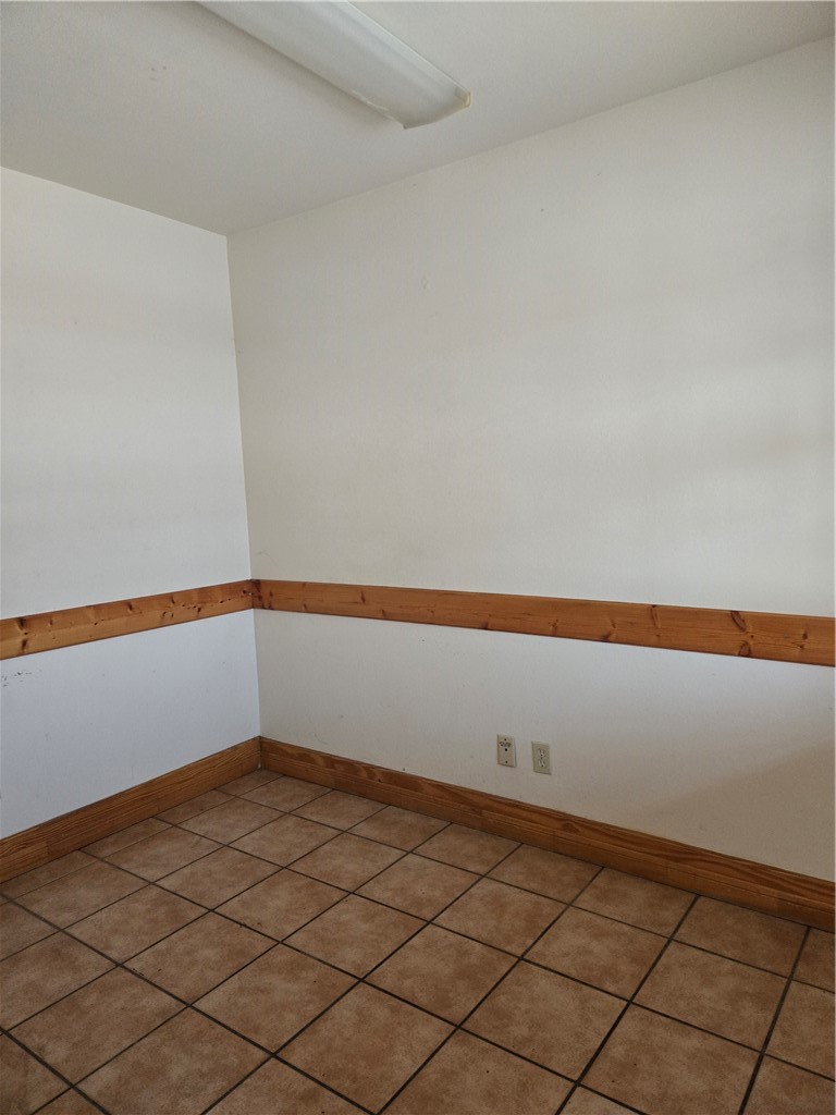 1010 S Staples St Property Photo 6