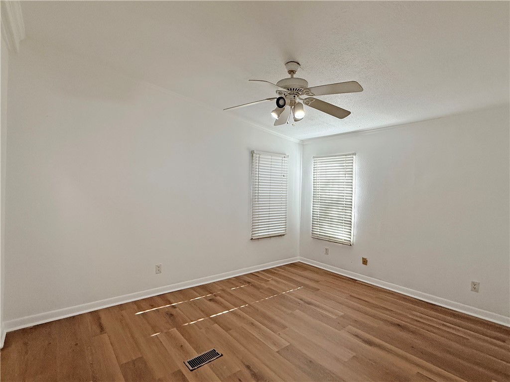 220 W Linden St Property Photo 8