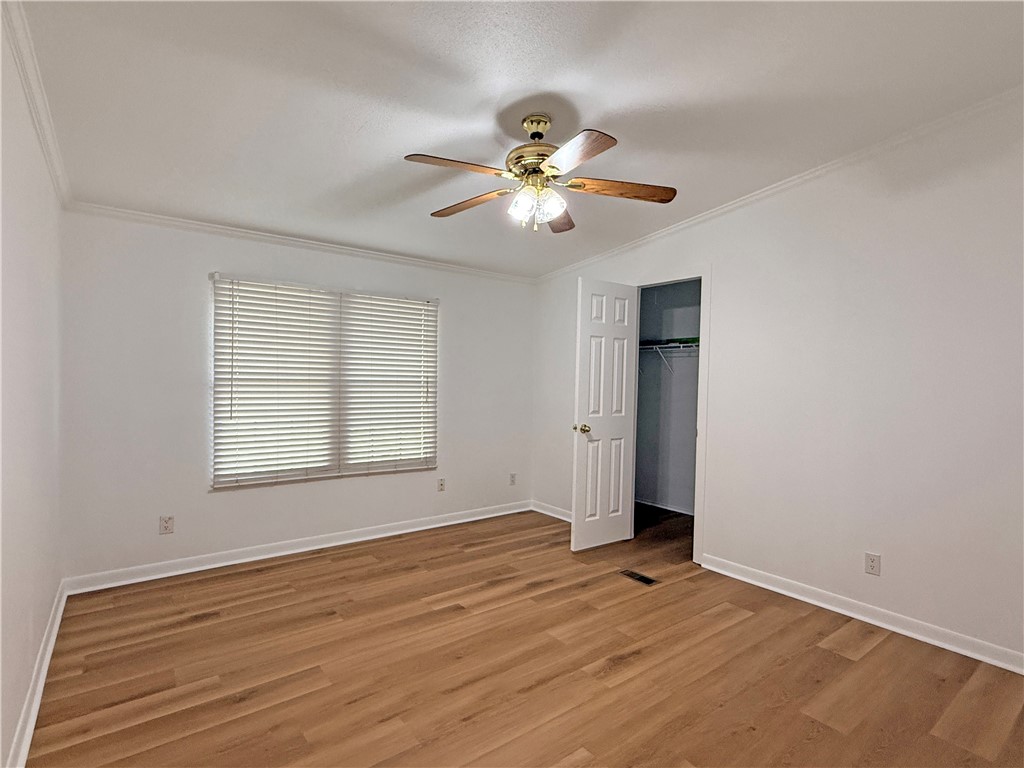 220 W Linden St Property Photo 11