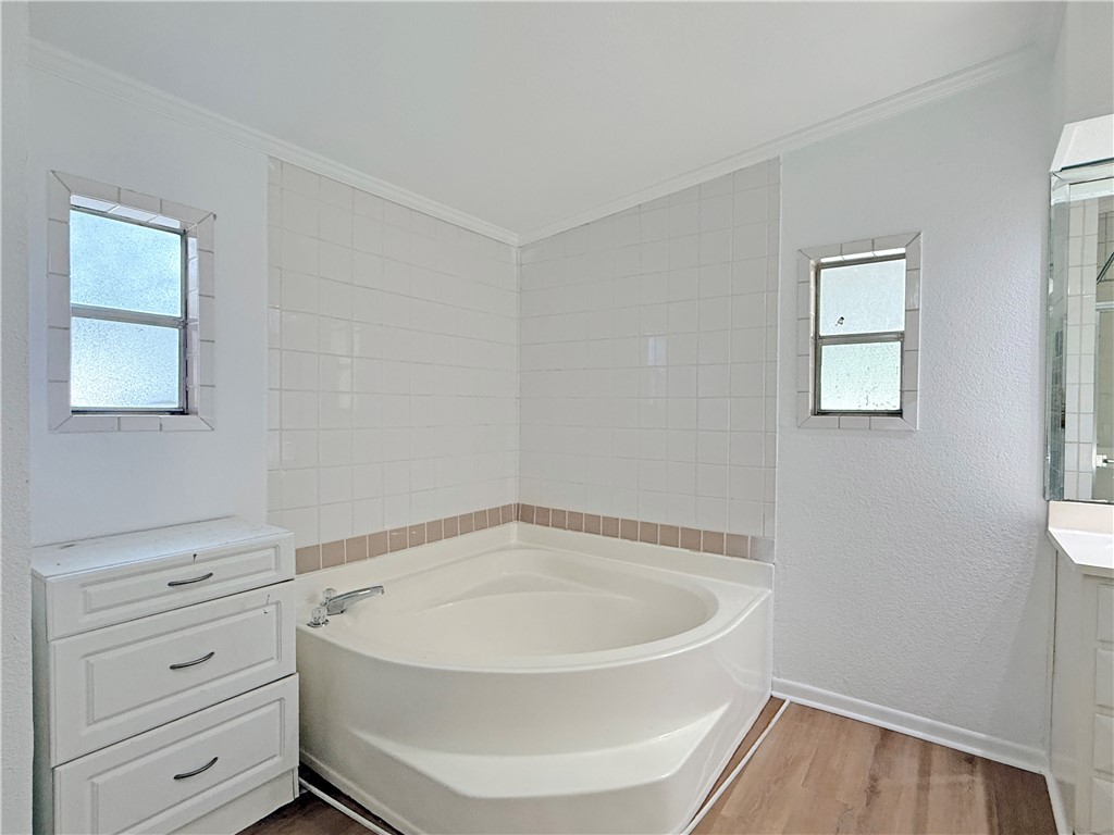 220 W Linden St Property Photo 15