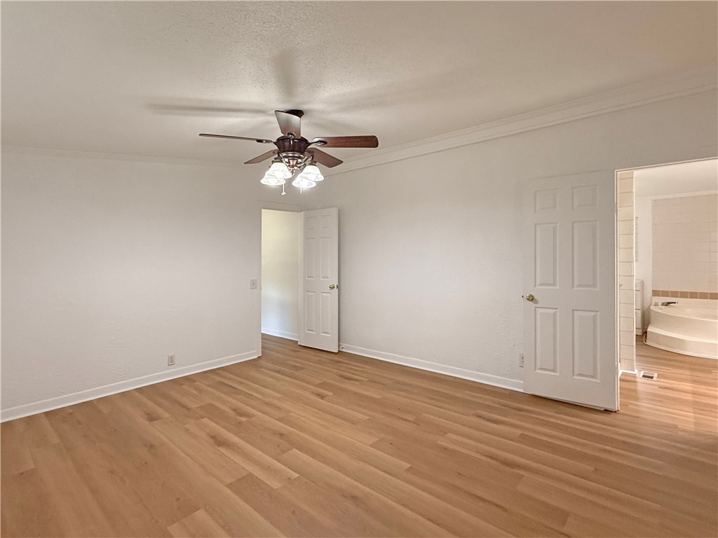220 W Linden St Property Photo 17