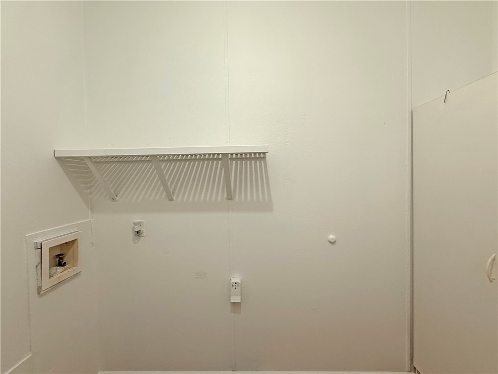 220 W Linden St Property Photo 19