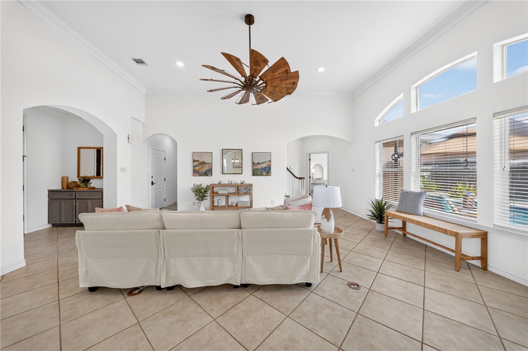 14218 Allamanda Dr Property Photo 8