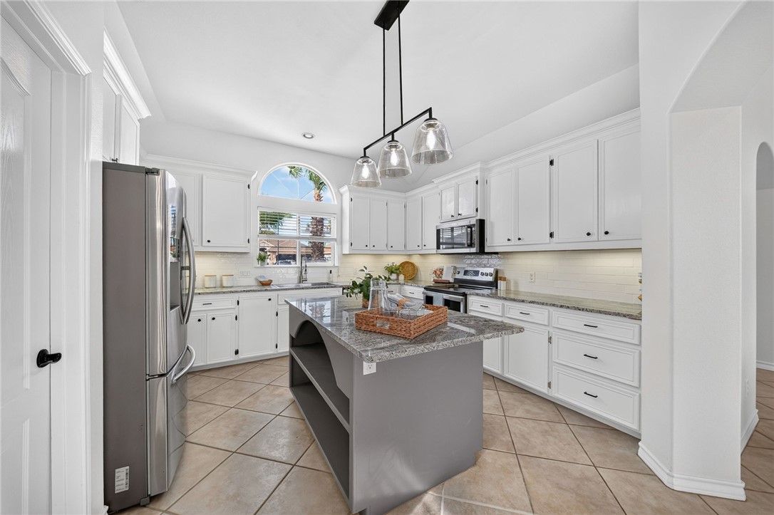 14218 Allamanda Dr Property Photo 11