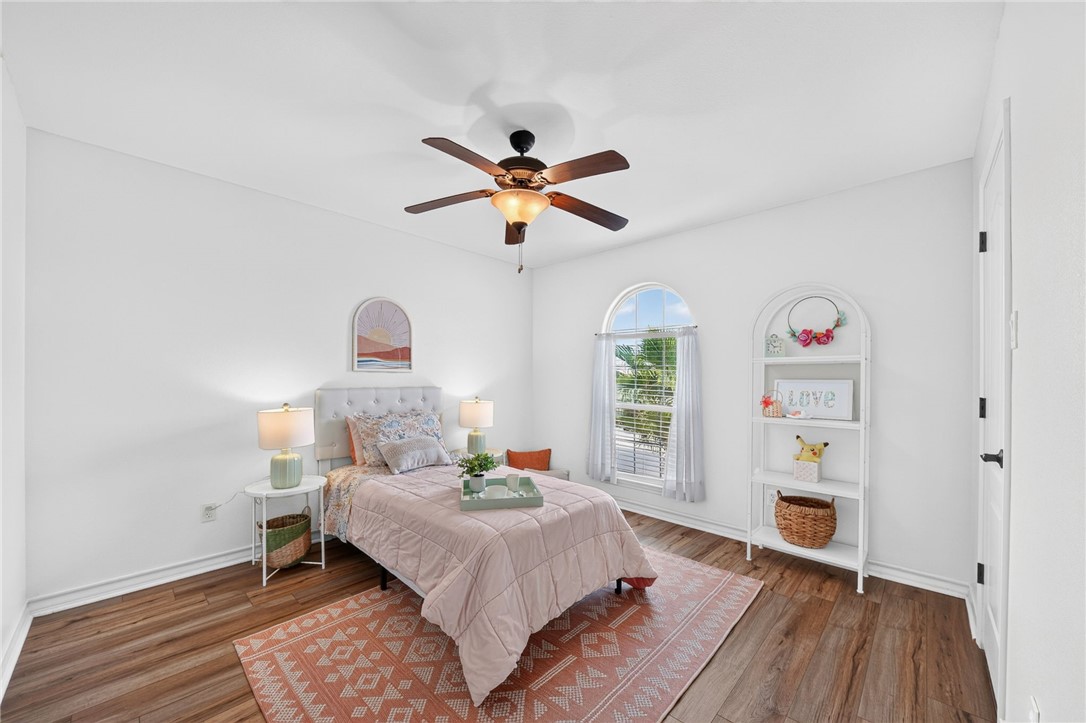 14218 Allamanda Dr Property Photo 32