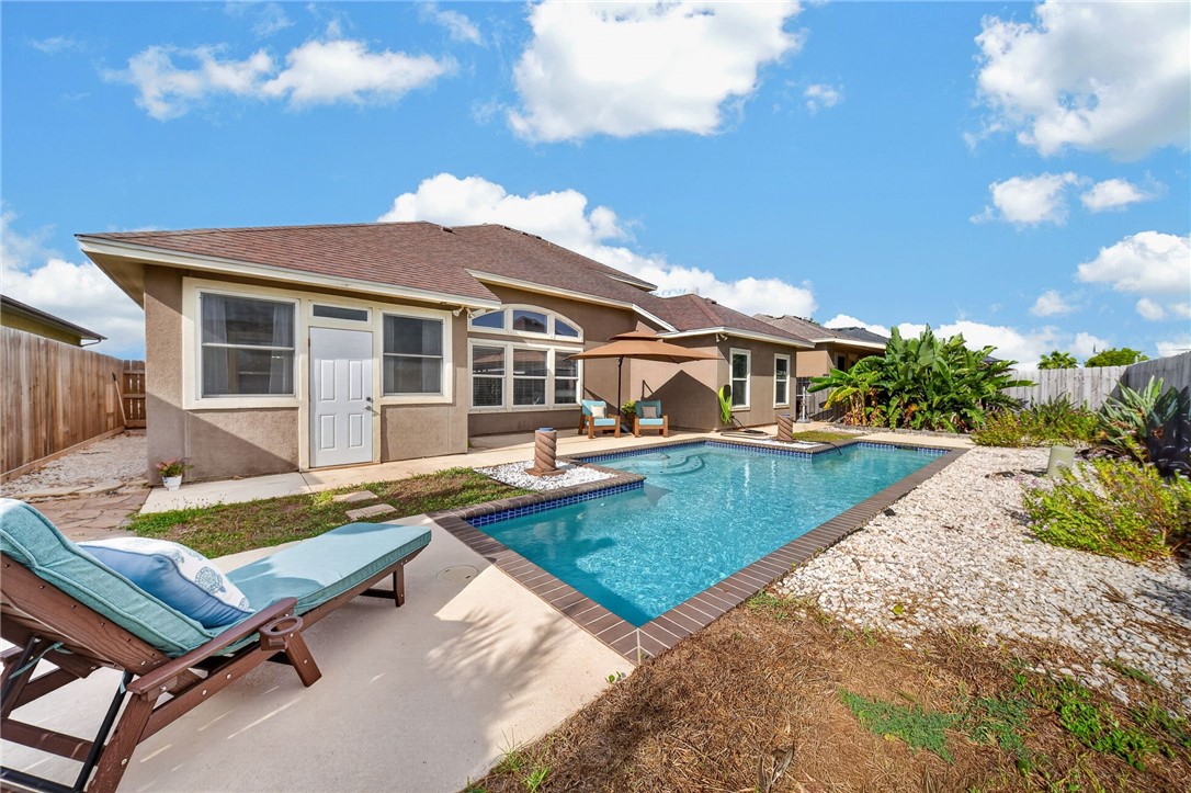 14218 Allamanda Dr Property Photo 39