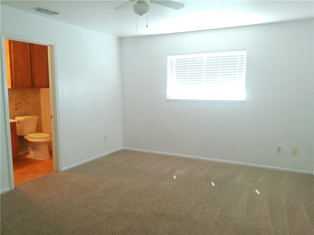 5725 Crestmore Dr Property Photo 7