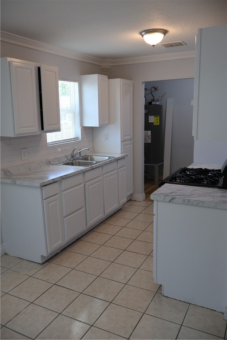 613 Francesca St Property Photo 7