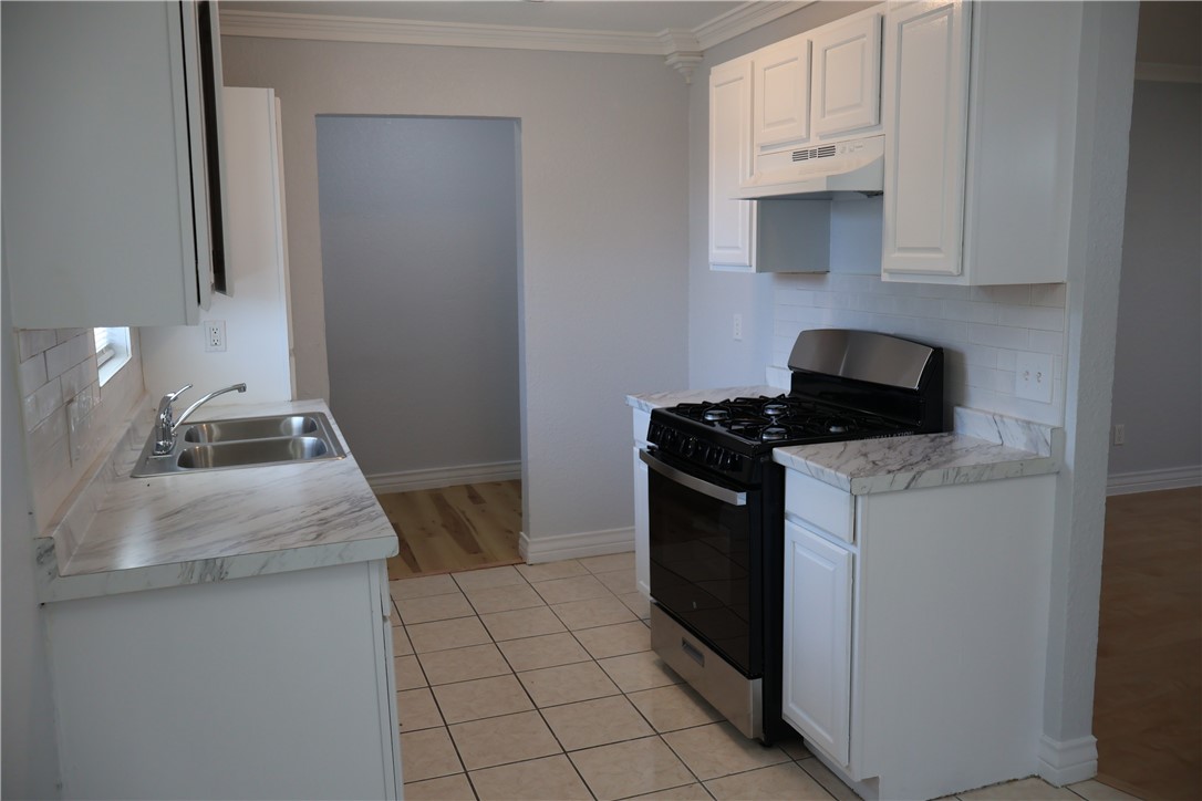 613 Francesca St Property Photo 9