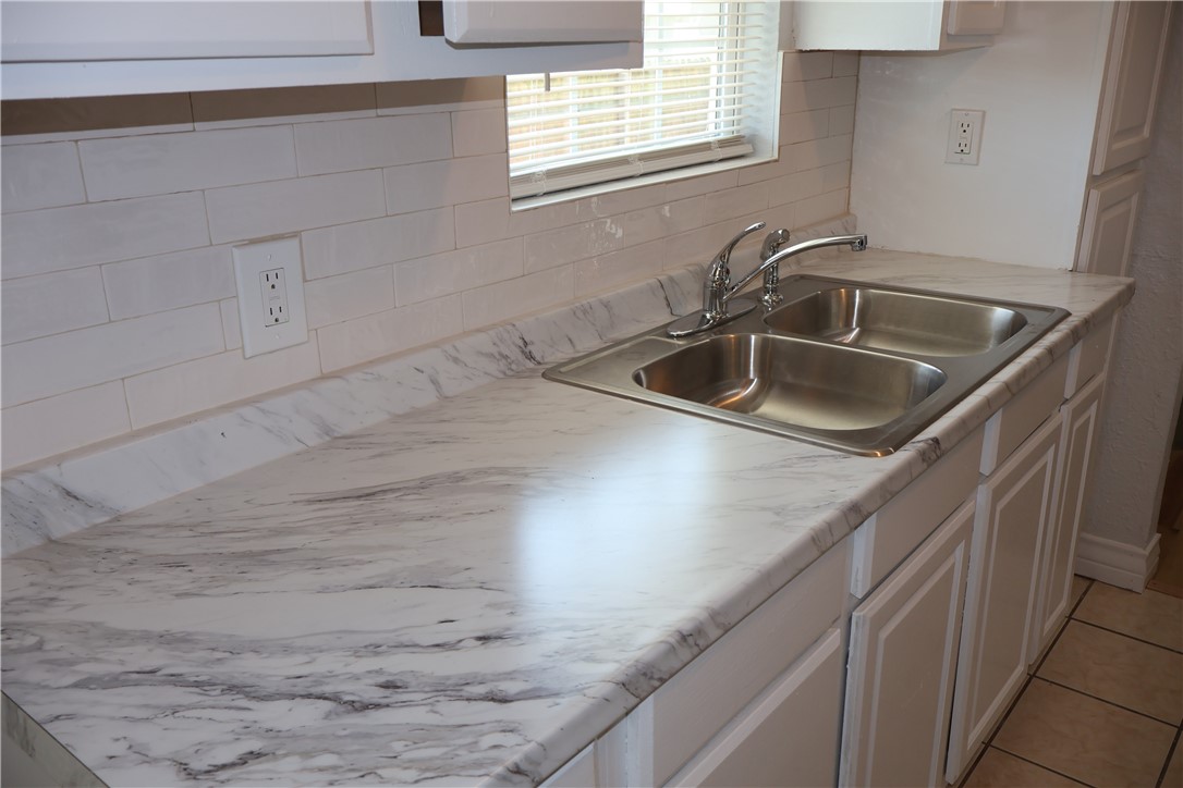 613 Francesca St Property Photo 12
