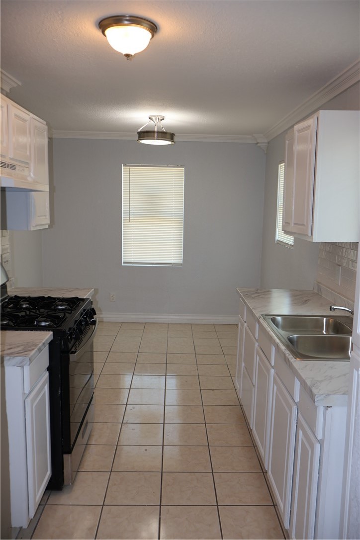 613 Francesca St Property Photo 15