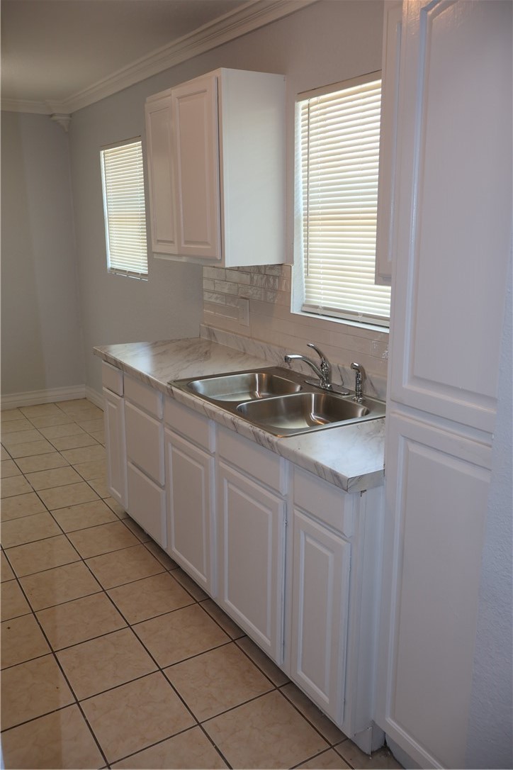613 Francesca St Property Photo 17