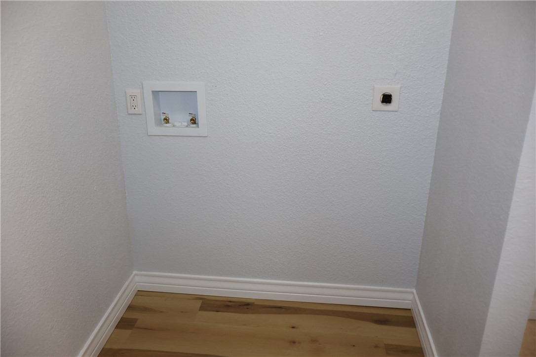 613 Francesca St Property Photo 23
