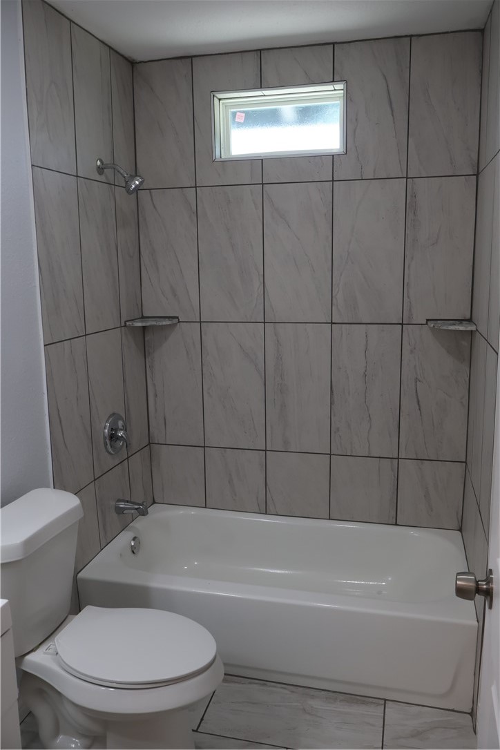613 Francesca St Property Photo 26