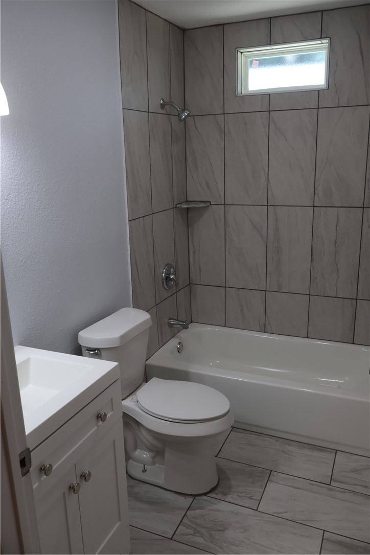 613 Francesca St Property Photo 30